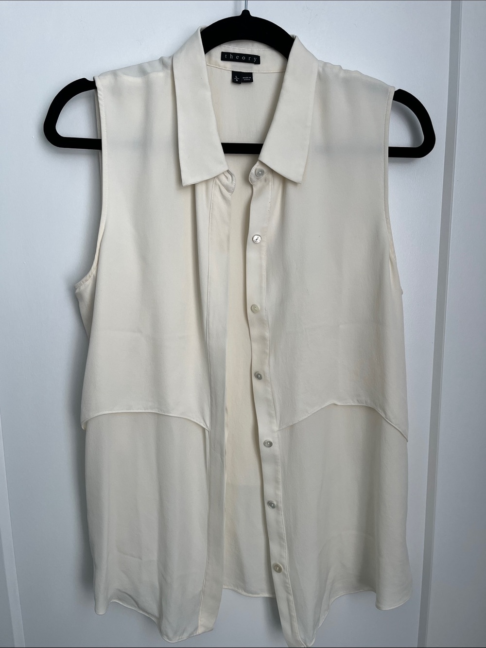 Theory Silk Sleeveless Cream Button-Front Blouse